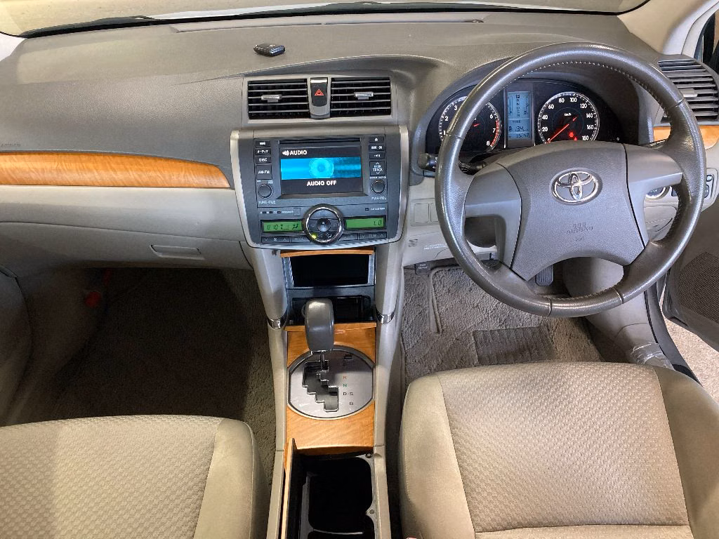 TOYOTA PREMIO