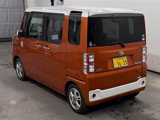 DAIHATSU WAKE