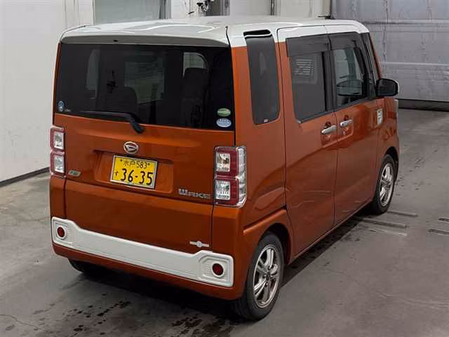 DAIHATSU WAKE