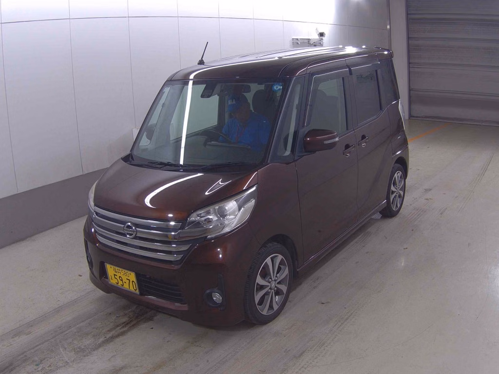 NISSAN DAYZ ROOX