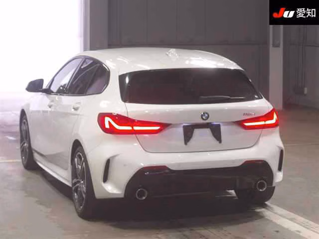 BMW 1-SERIES