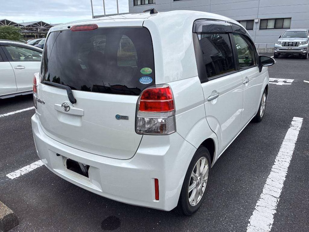 TOYOTA SPADE