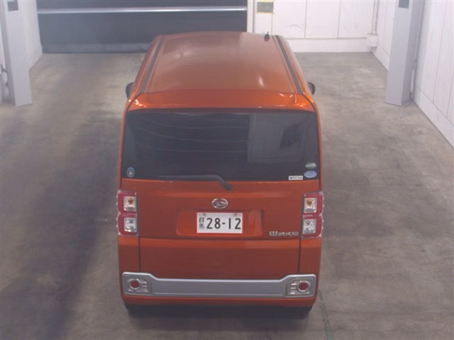 DAIHATSU WAKE