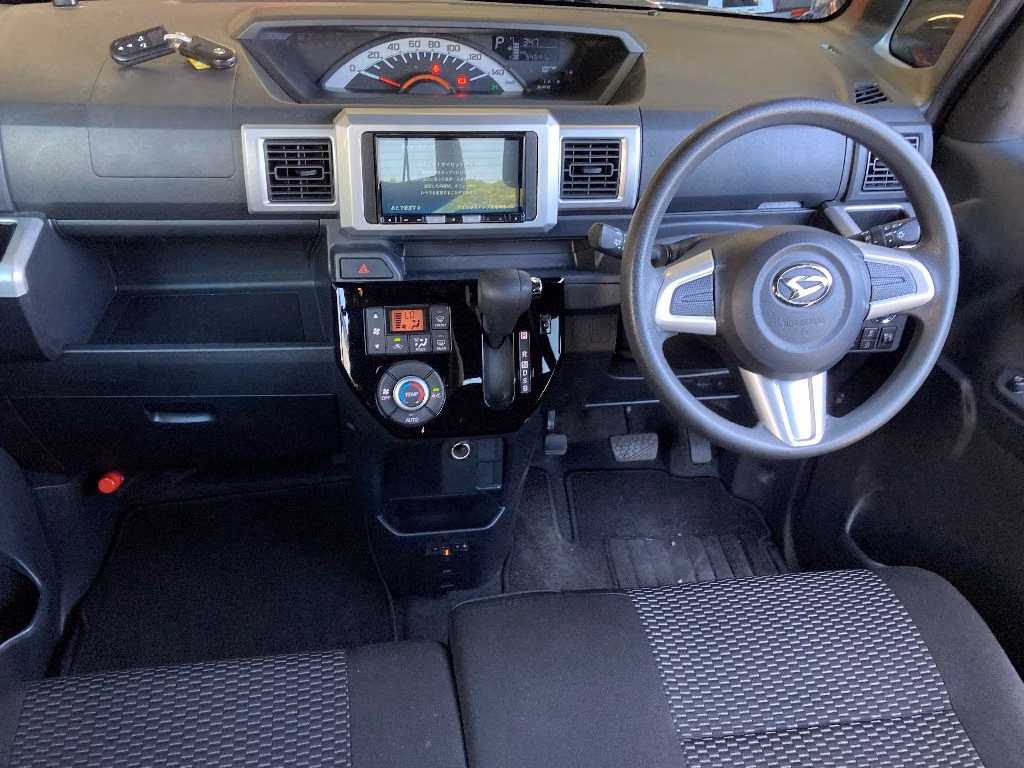 DAIHATSU WAKE