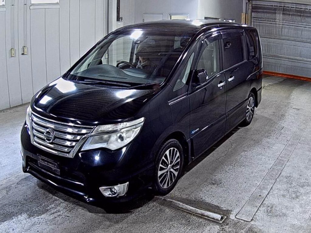 NISSAN SERENA