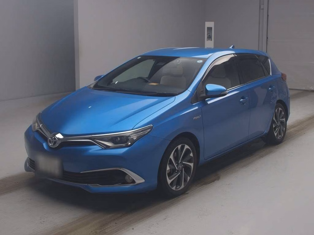 TOYOTA AURIS