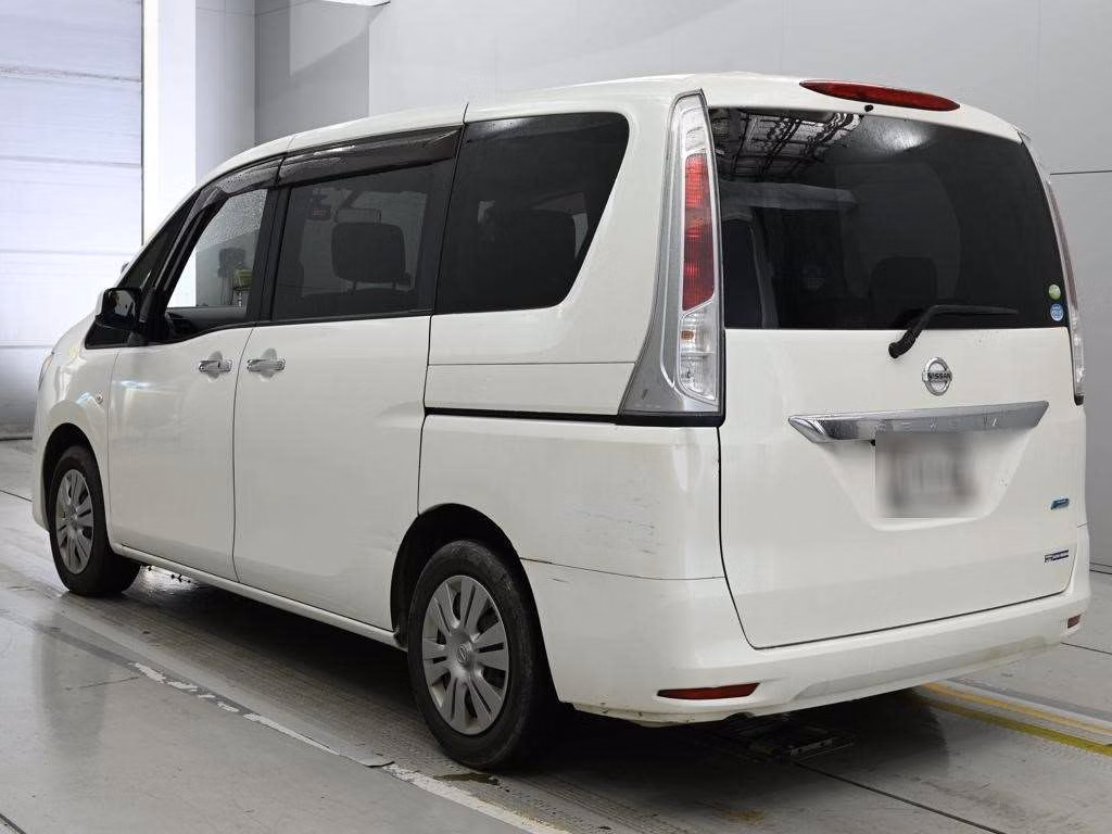 NISSAN SERENA