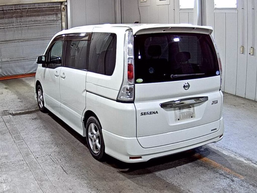 NISSAN SERENA