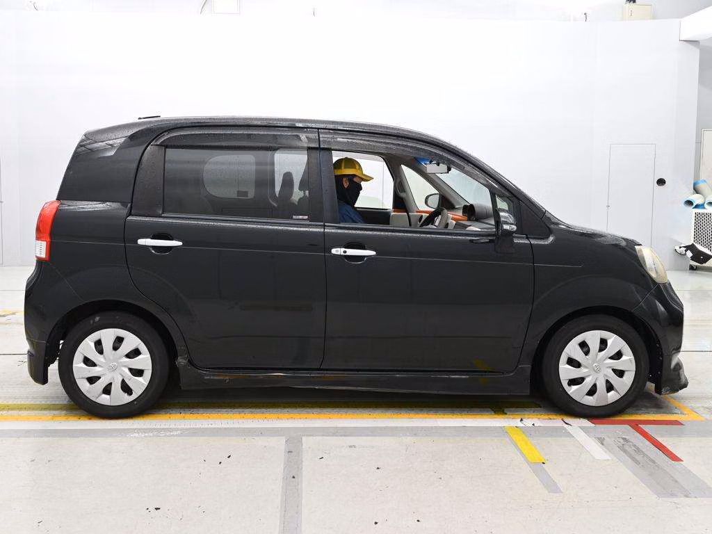 TOYOTA PORTE