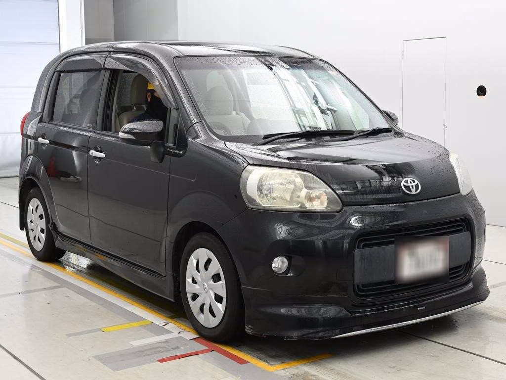 TOYOTA PORTE