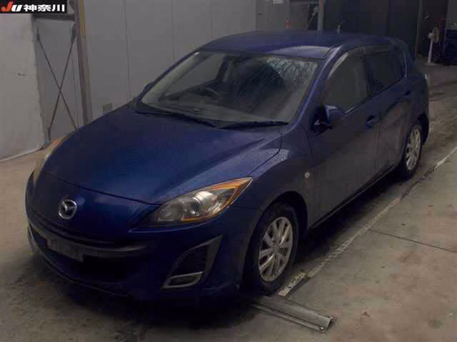 MAZDA AXELA