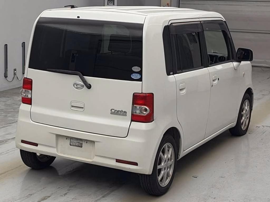 DAIHATSU MOVE CONTE
