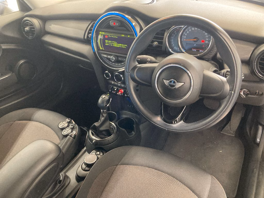 MINI HATCH