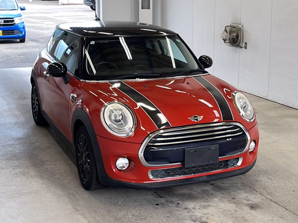 MINI HATCH
