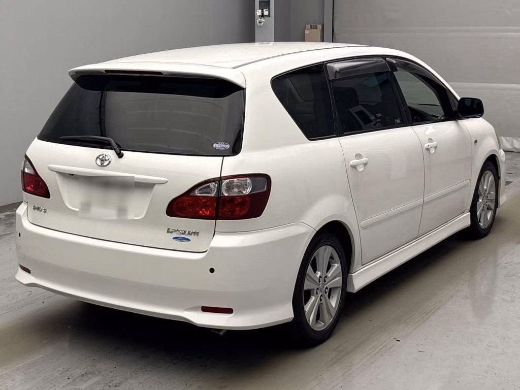 Toyota Ipsum
