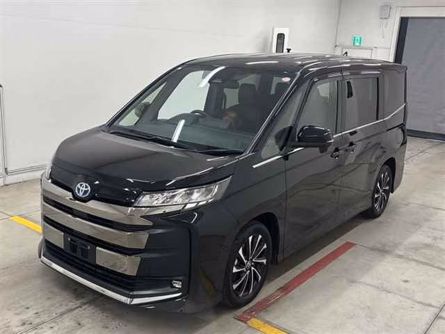 TOYOTA NOAH