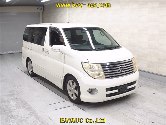 NISSAN ELGRAND