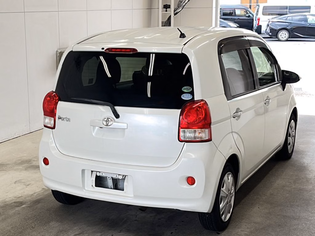 TOYOTA PORTE