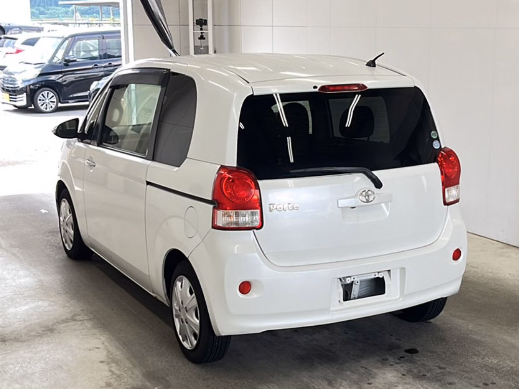 TOYOTA PORTE