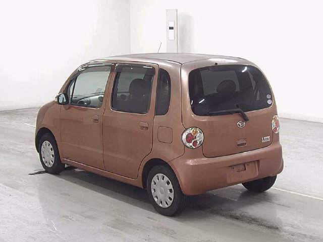 DAIHATSU MOVE LATTE