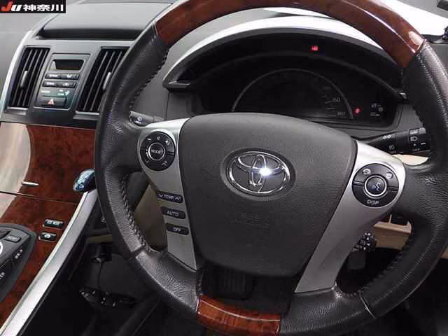 TOYOTA SAI