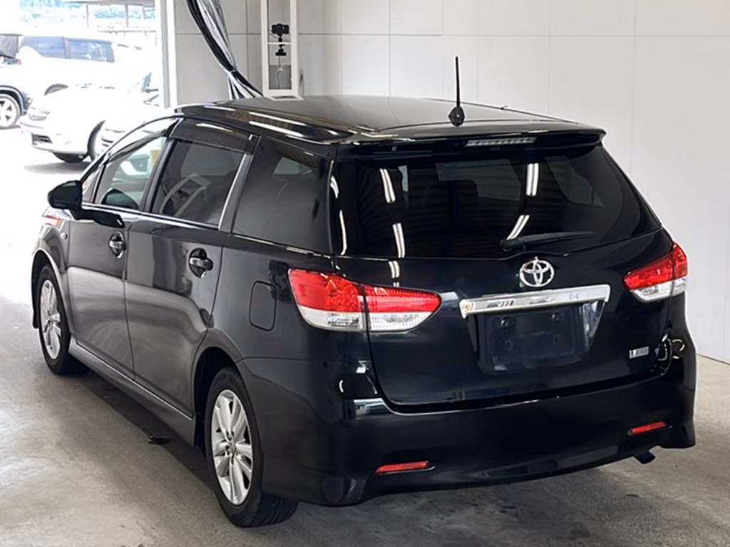 TOYOTA WISH