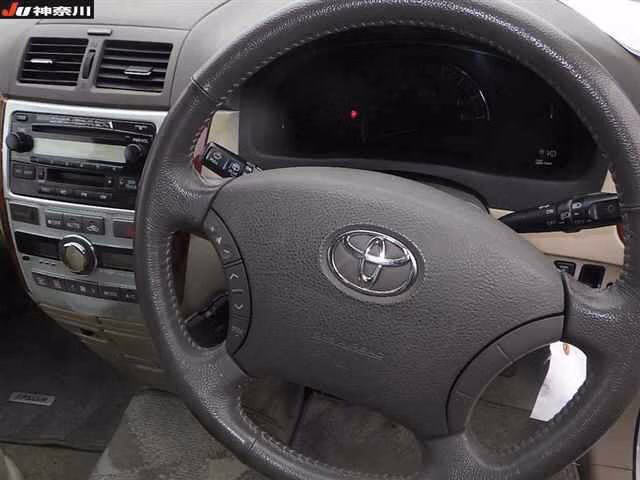Toyota Ipsum