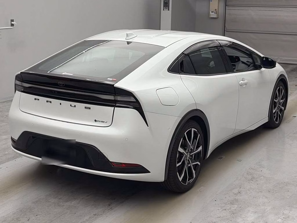 TOYOTA PRIUS PHV
