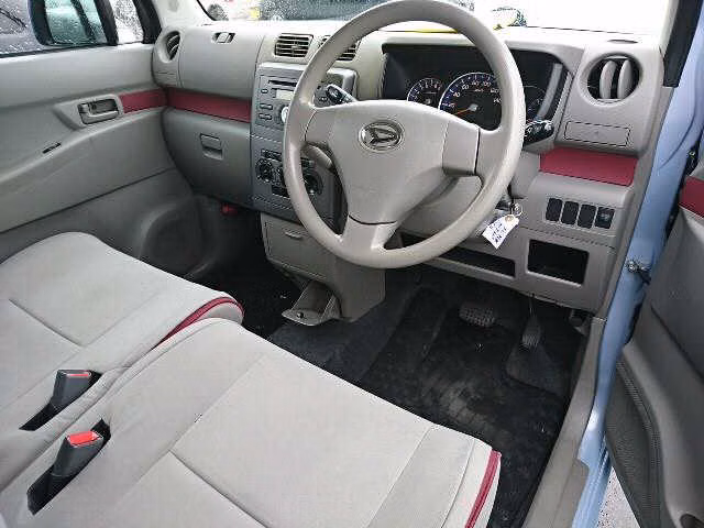 DAIHATSU MOVE CONTE