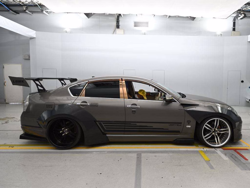 NISSAN FUGA