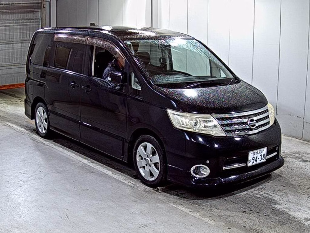 NISSAN SERENA