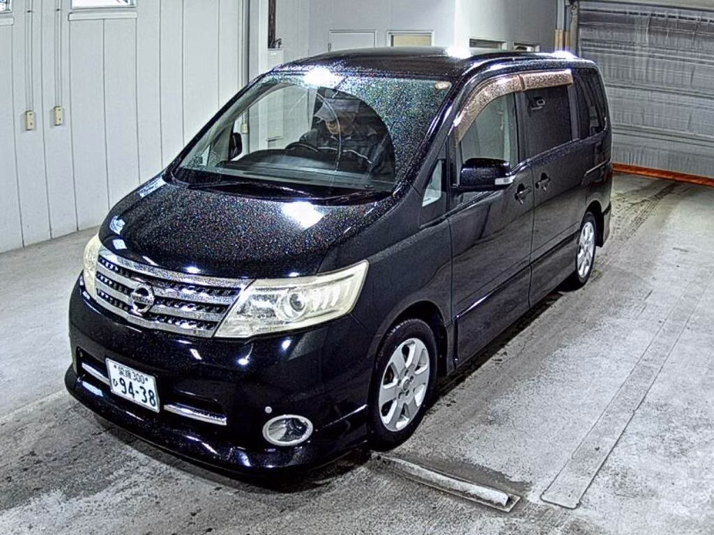 NISSAN SERENA