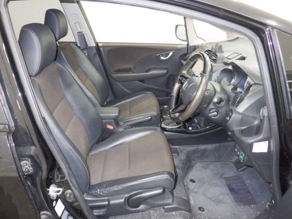 HONDA FIT SHUTTLE