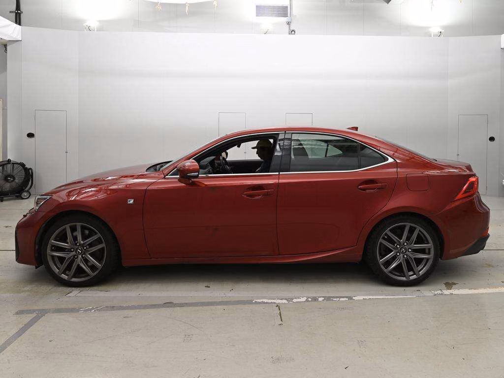 LEXUS IS350
