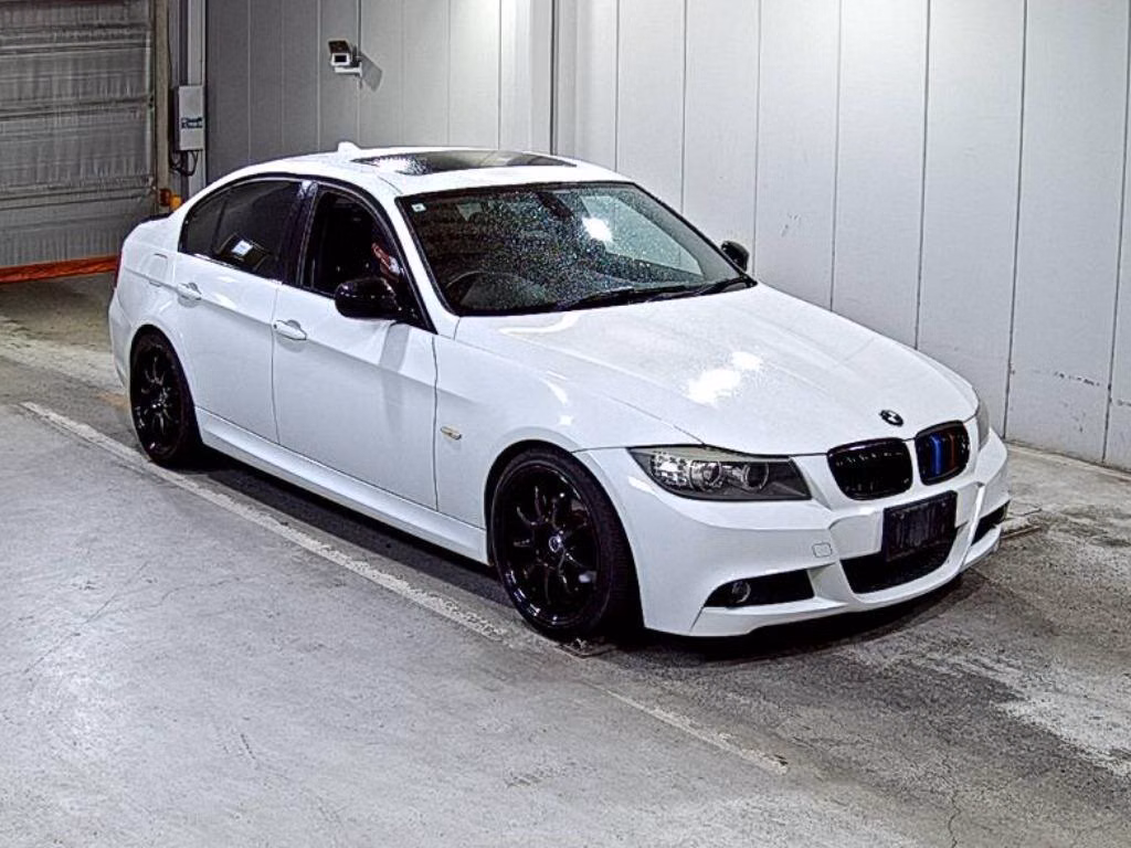 BMW 3-SERIES