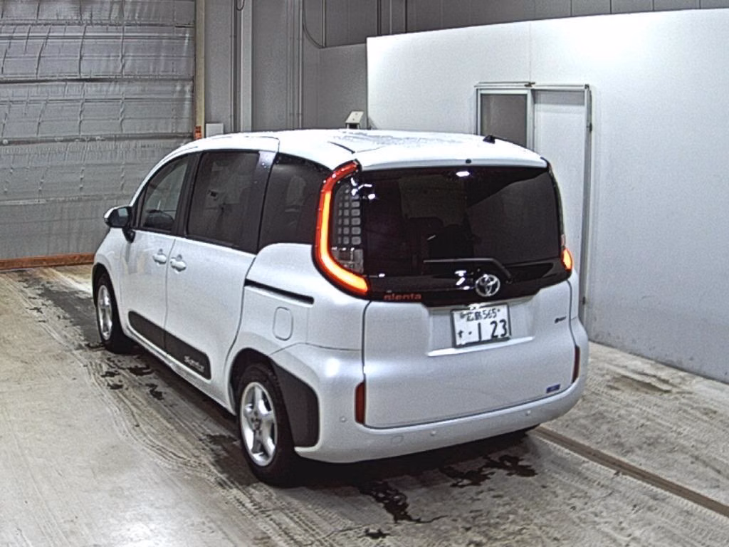 TOYOTA SIENTA