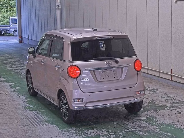 Toyota Pixis Joy