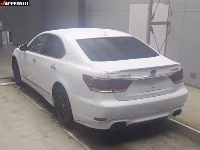 Lexus LS600h