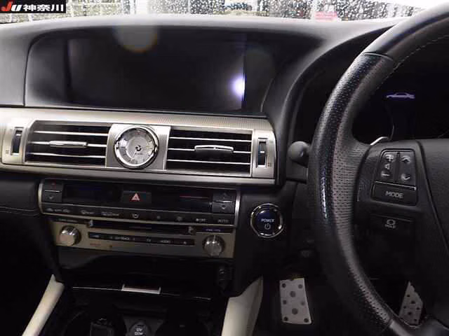 Lexus LS600h