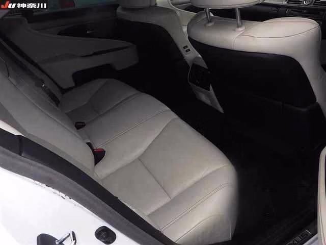 Lexus LS600h