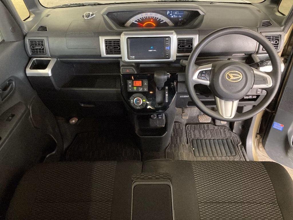 DAIHATSU WAKE