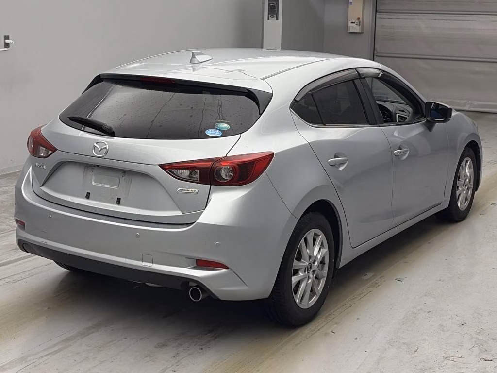 MAZDA AXELA