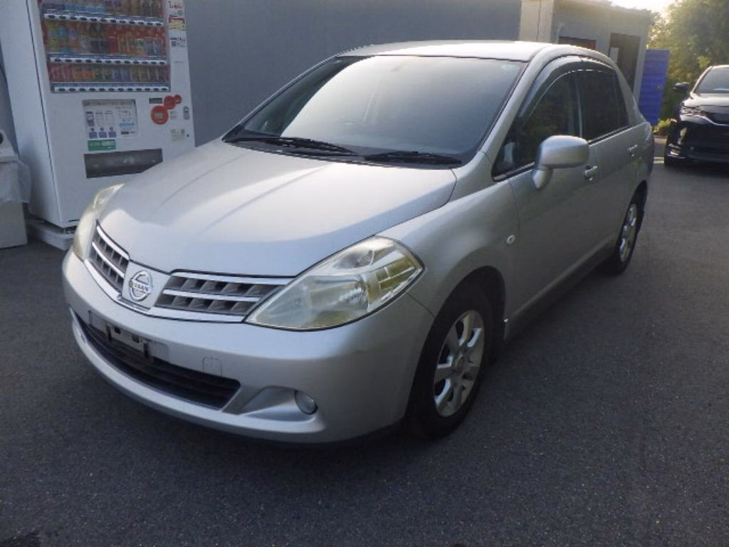 Nissan Tiida Latio