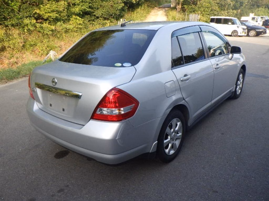 Nissan Tiida Latio