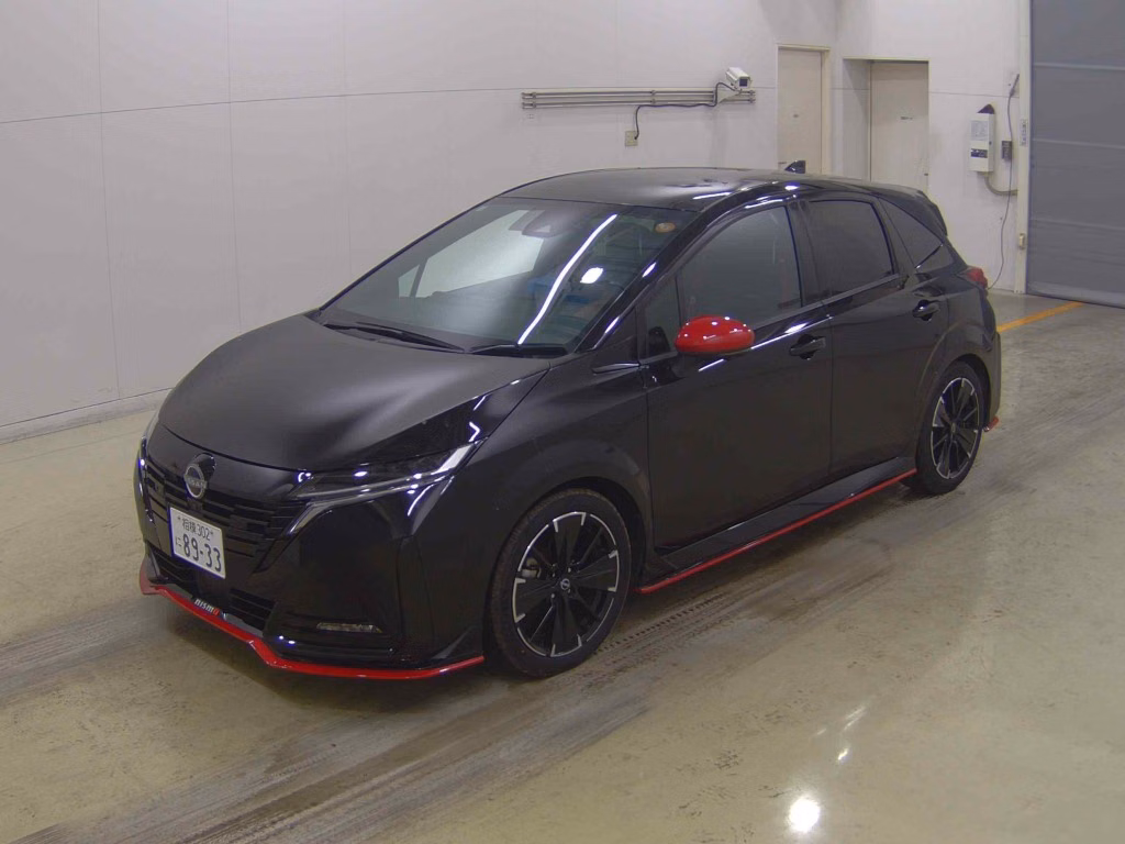 Nissan Aura