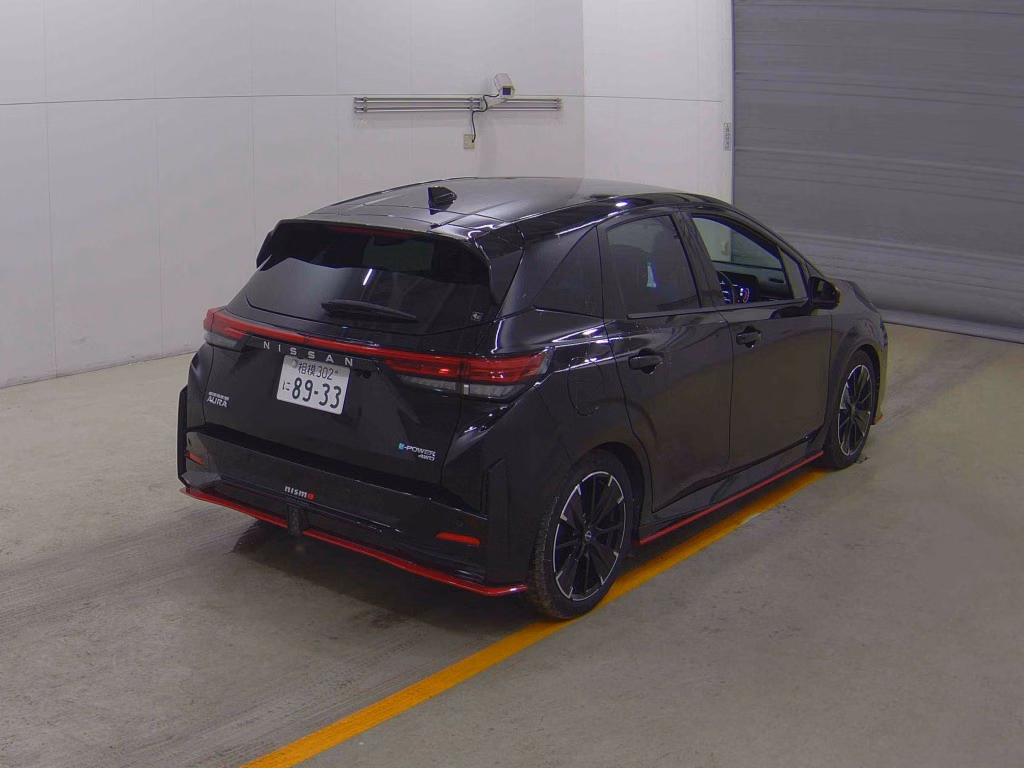 Nissan Aura