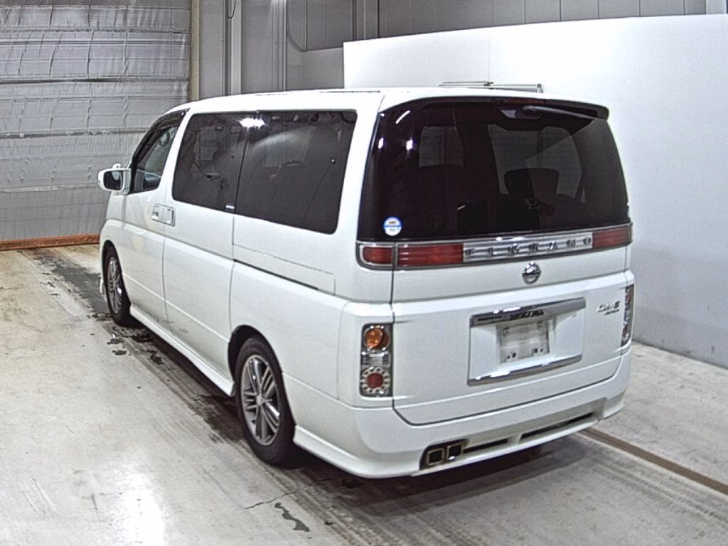 Nissan Elgrand