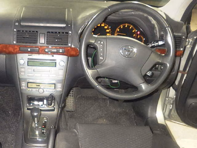 TOYOTA AVENSIS