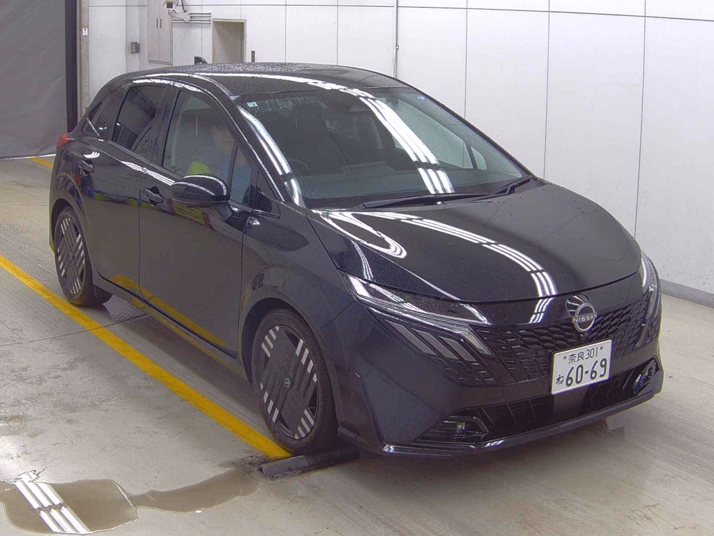 Nissan Aura