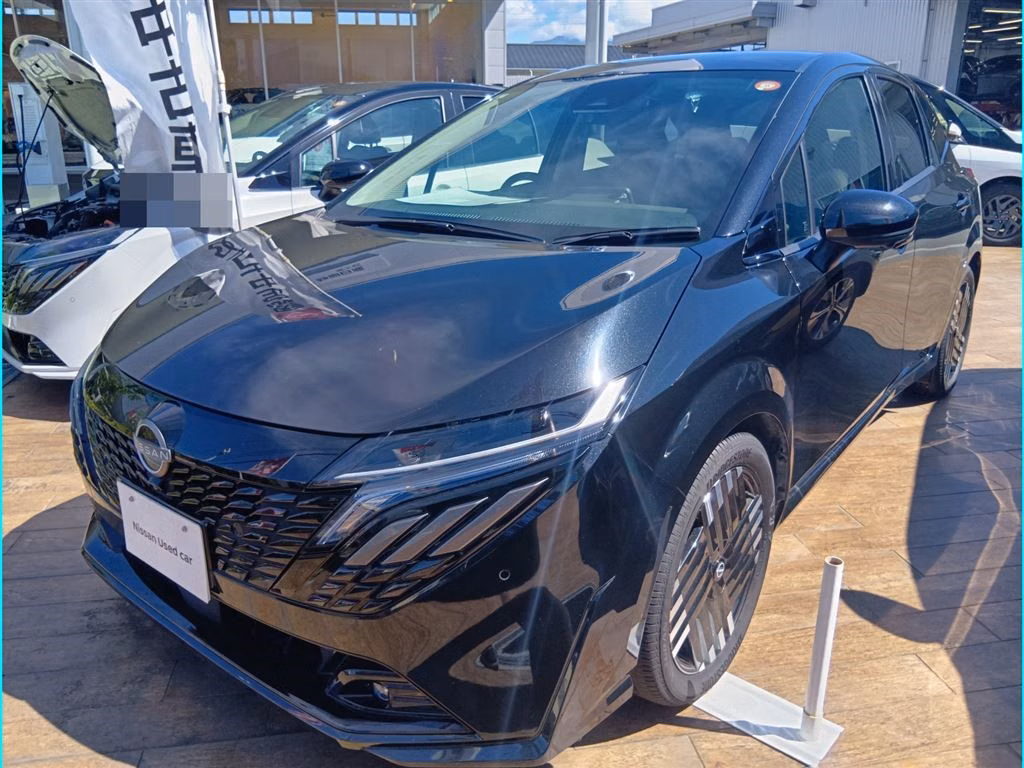 Nissan Aura